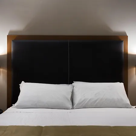 L'obelisque Maison De Luxe 4*